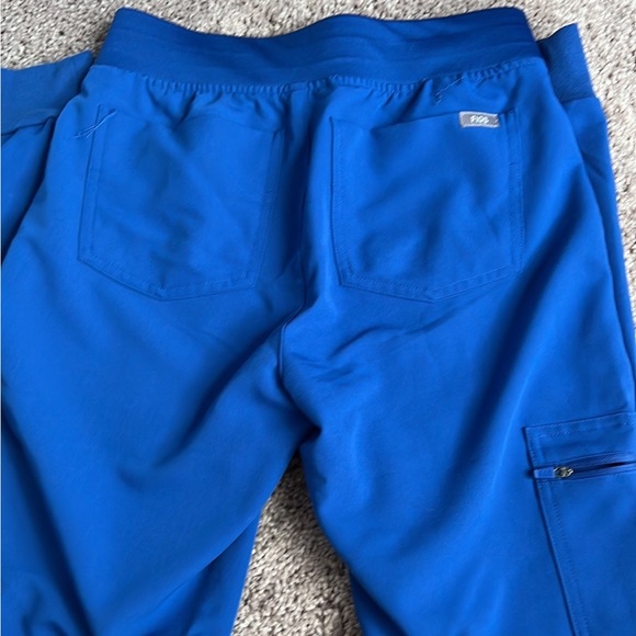 Figs Jogger Scrub Pants - Picture 4 of 6